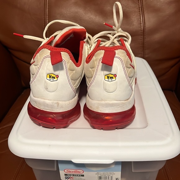 White and red Nike air vapor max plus size 10 - Picture 3 of 3